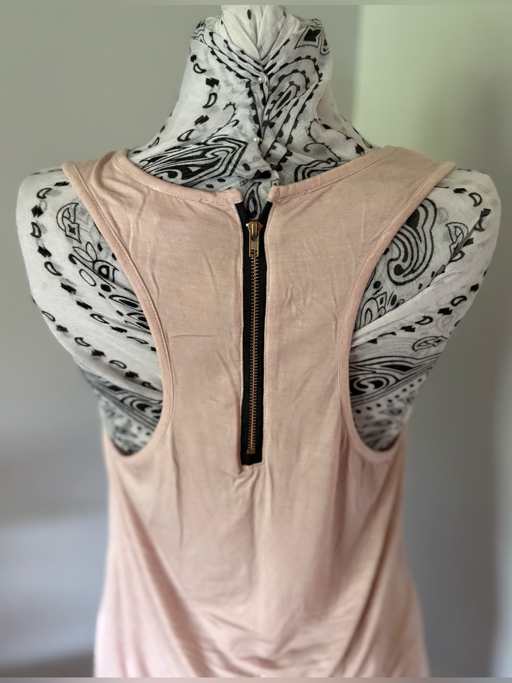 Women’s Scoop Neck Sleeveless Tank in Blush with Zip Pocket - Picture 5 of 7